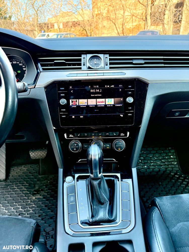 Volkswagen Passat 2.0 TDI DSG 4Motion Highline - 9