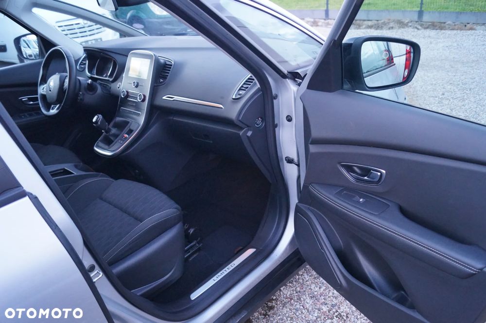 Renault Grand Scenic - 27