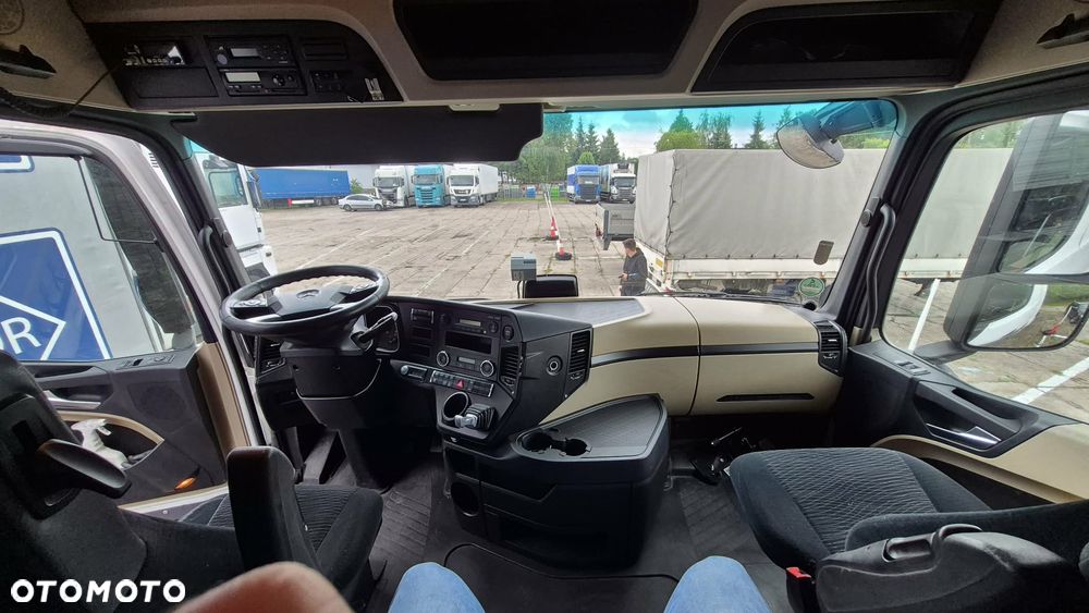 Mercedes-Benz ACTROS - 7