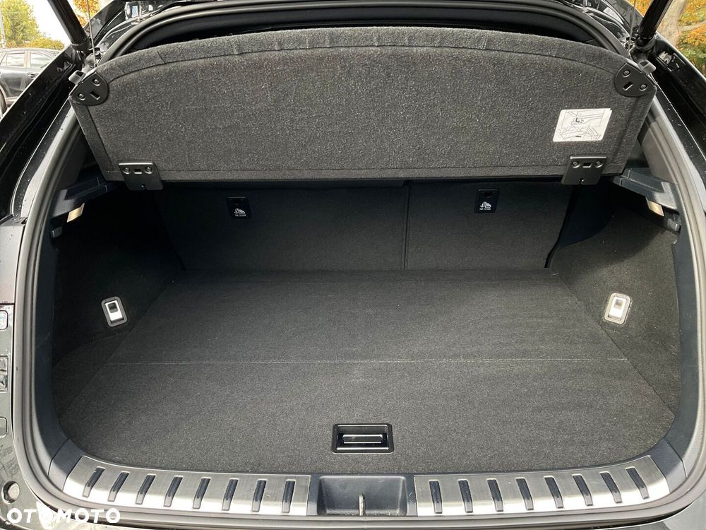 Lexus NX 300h F Sport Edition AWD - 32