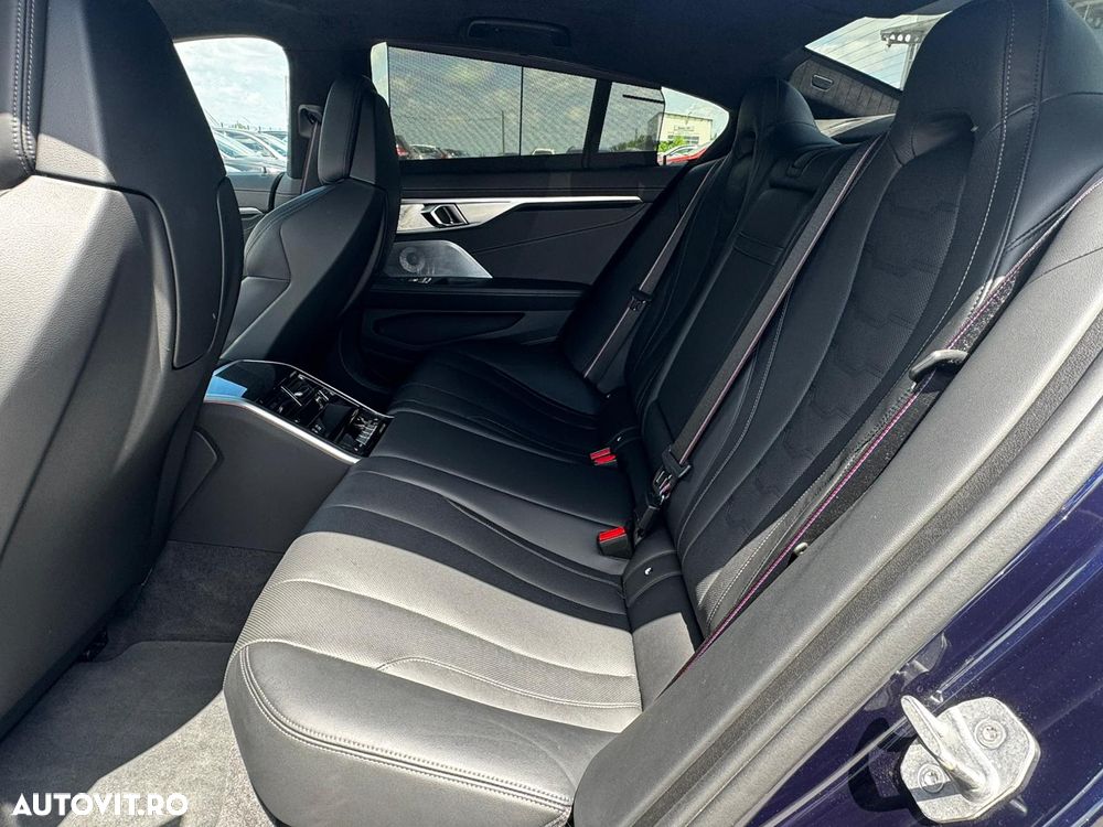 BMW Seria 8 - 11