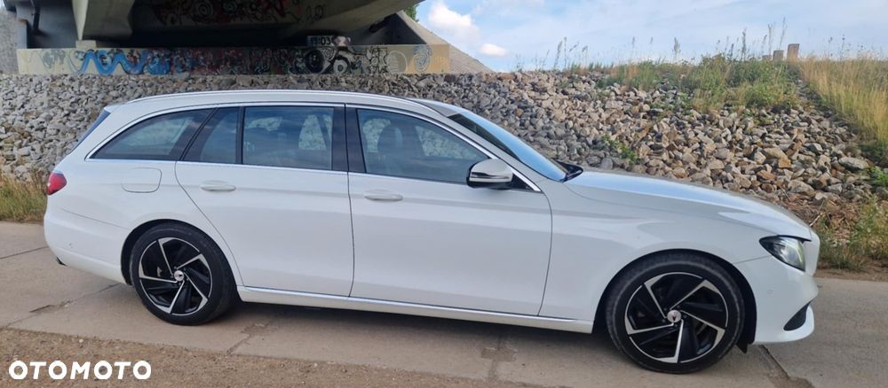 Mercedes-Benz Klasa E 220 d 9G-TRONIC - 10