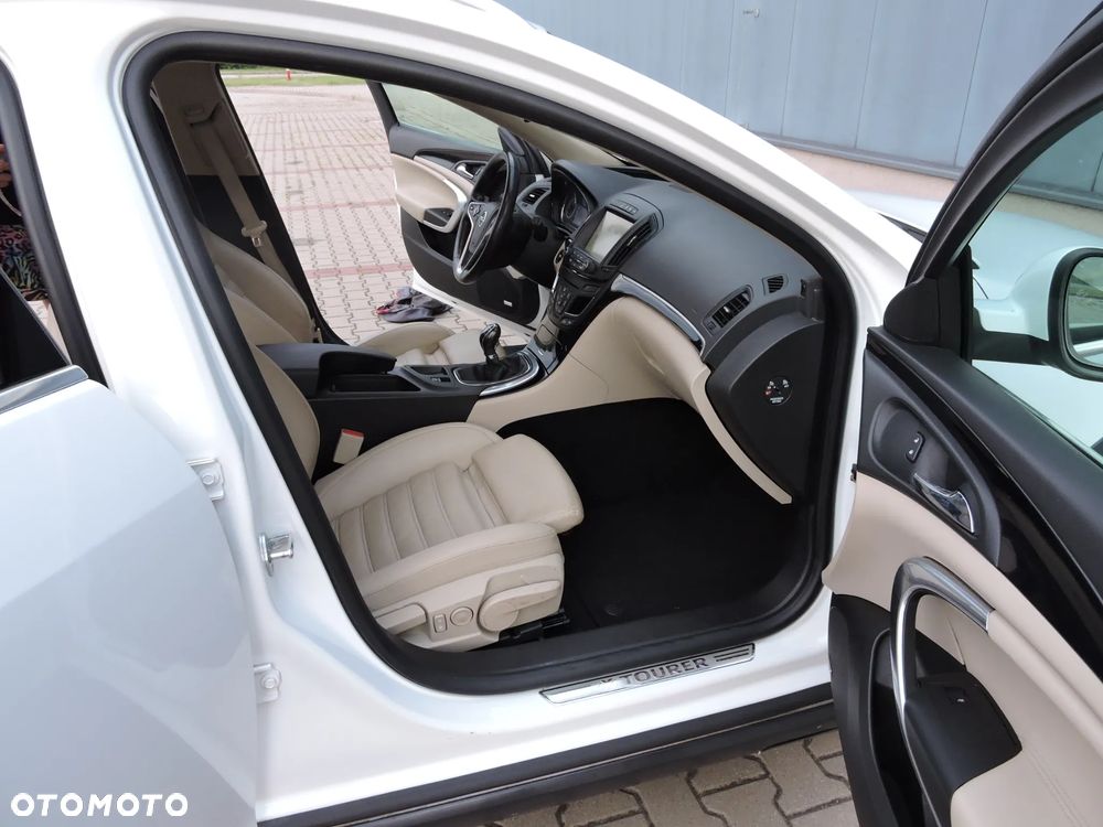 Opel Insignia 2.0 SIDI Turbo 4x4 ecoFLEX Start/Stop Business Edition - 32