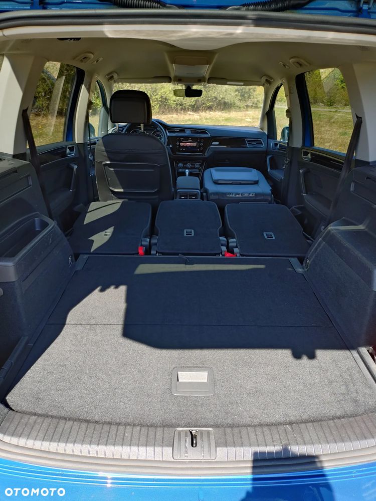 Volkswagen Touran - 15