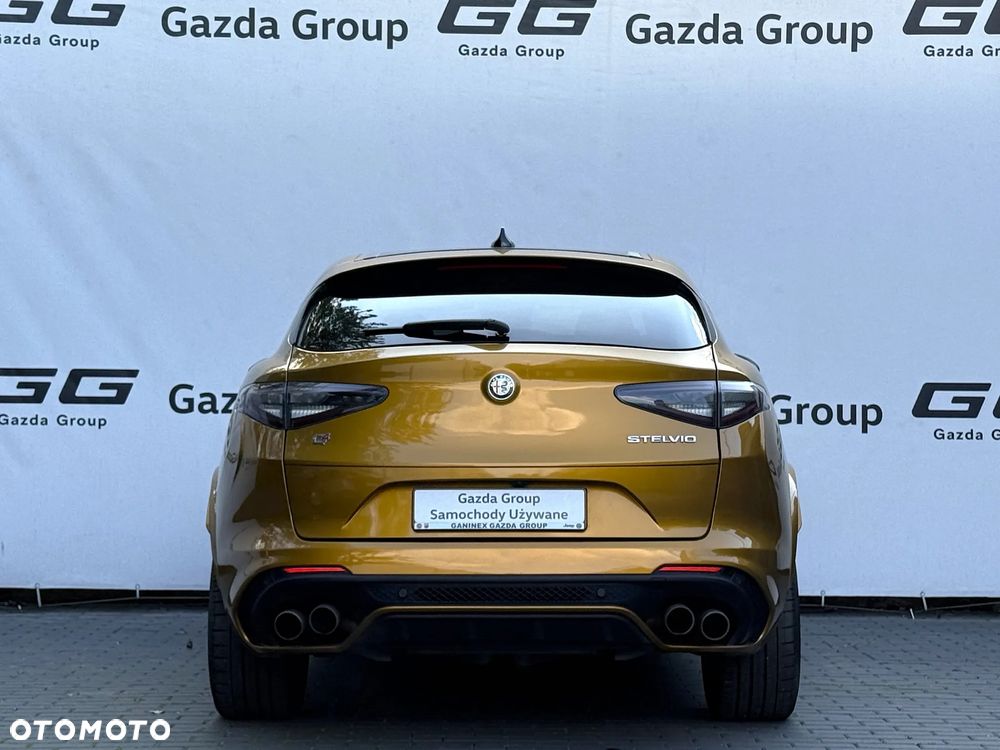 Alfa Romeo Stelvio 2.9 V6 Bi-Turbo Quadrifoglio Q4 - 6