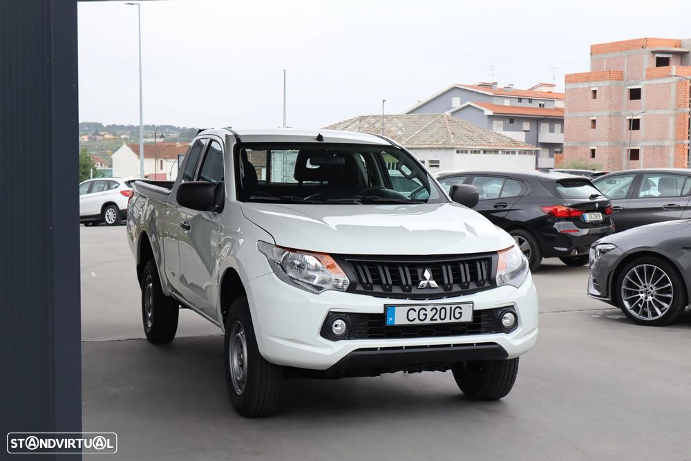 Mitsubishi L200 2.4 DI-D CD Invite 4WD - 6