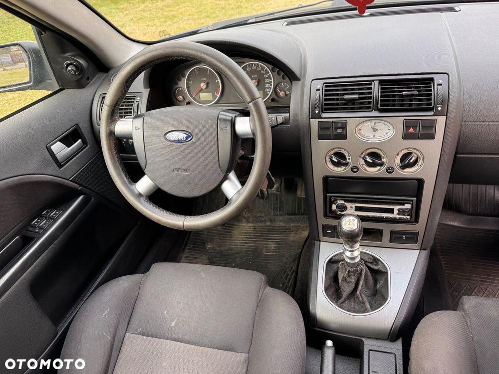 Ford Mondeo 2.0 TDDi Trend - 12