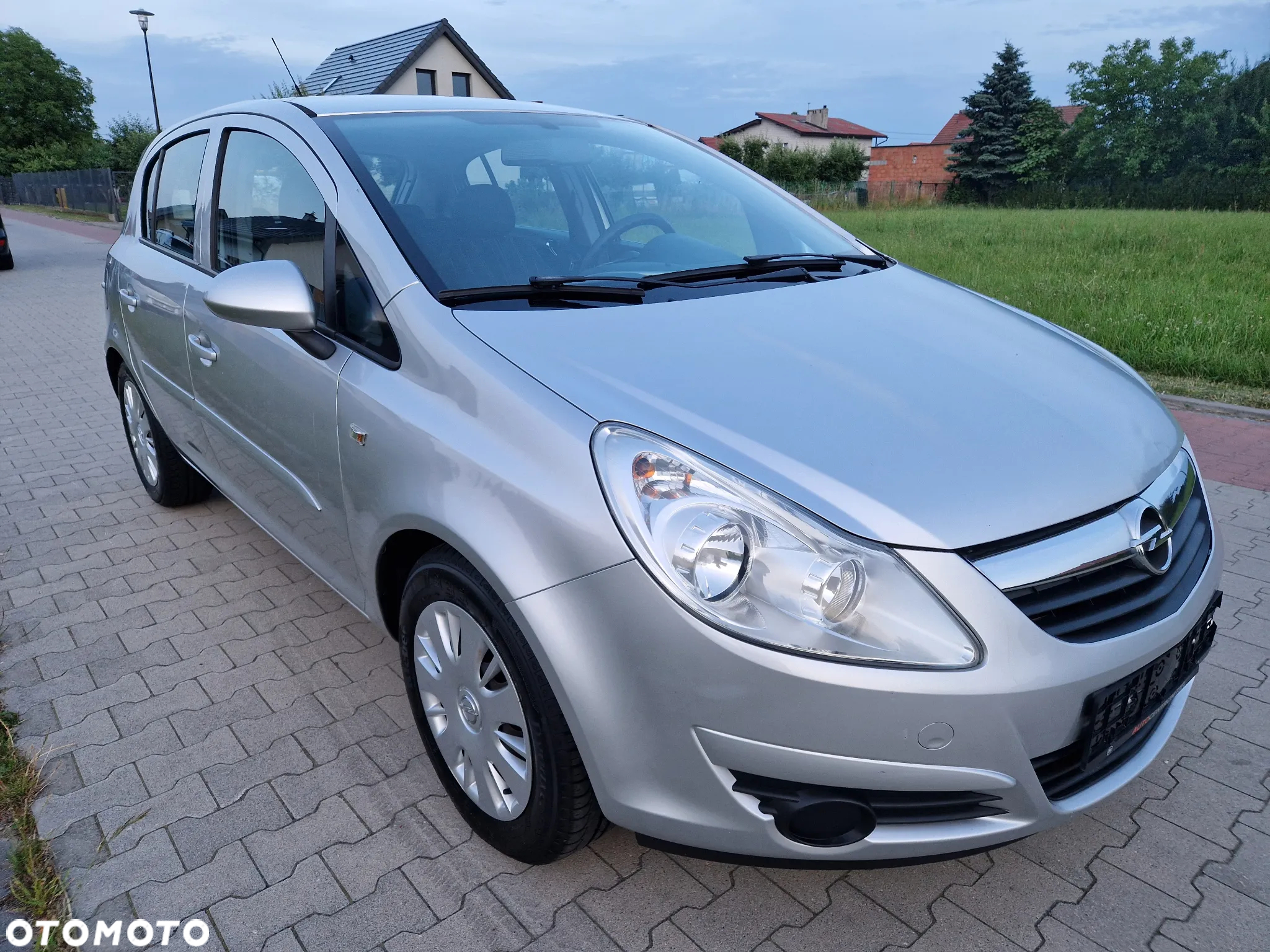 Opel Corsa 1.4 16V Edition - 2