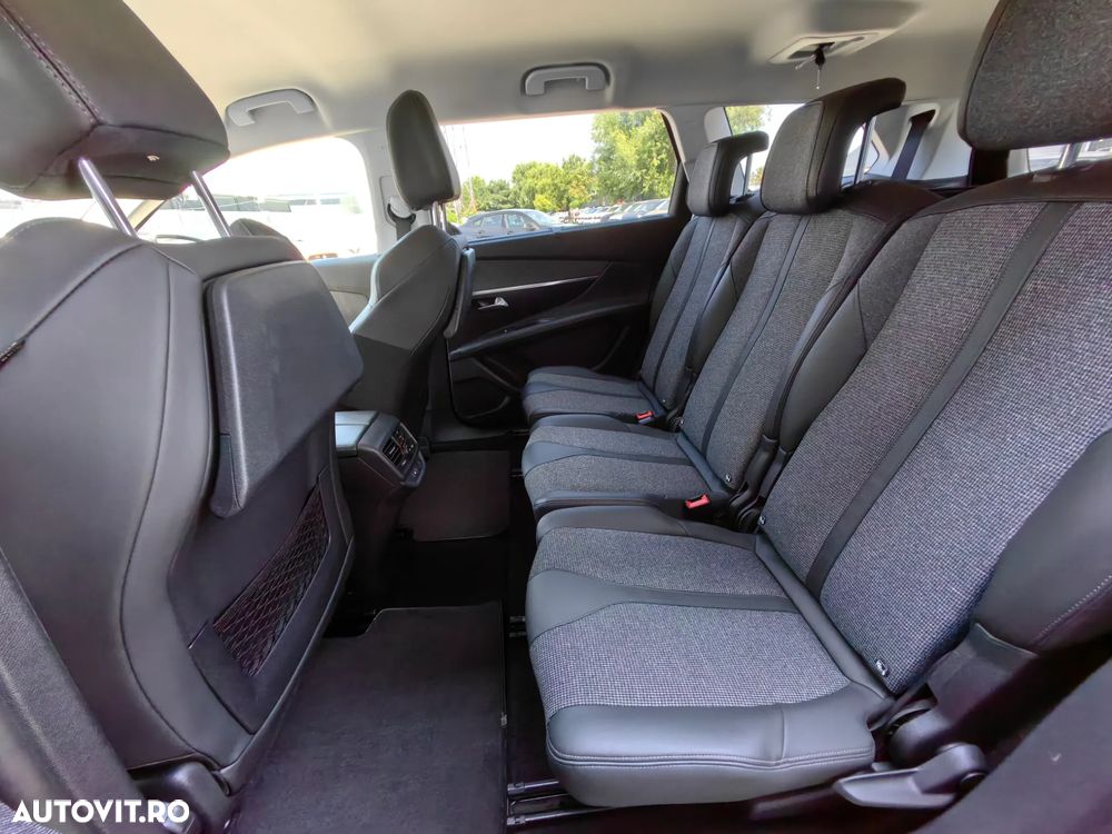 Peugeot 5008 PureTech 130 Stop & Start GPF EAT8 Allure Business-Paket - 19
