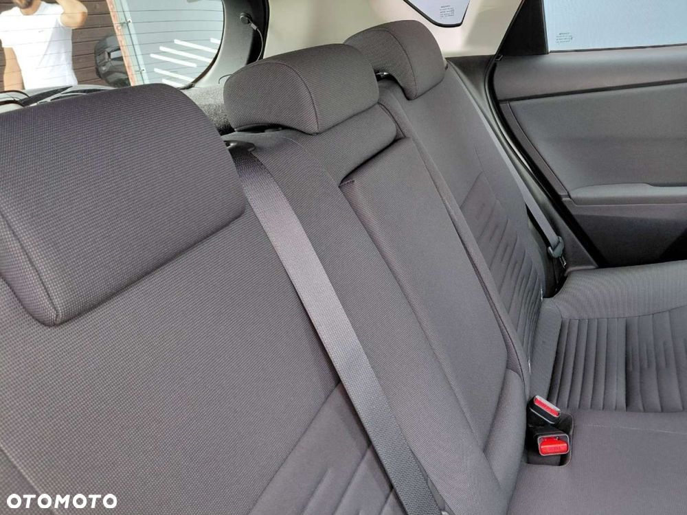 Toyota Auris - 18