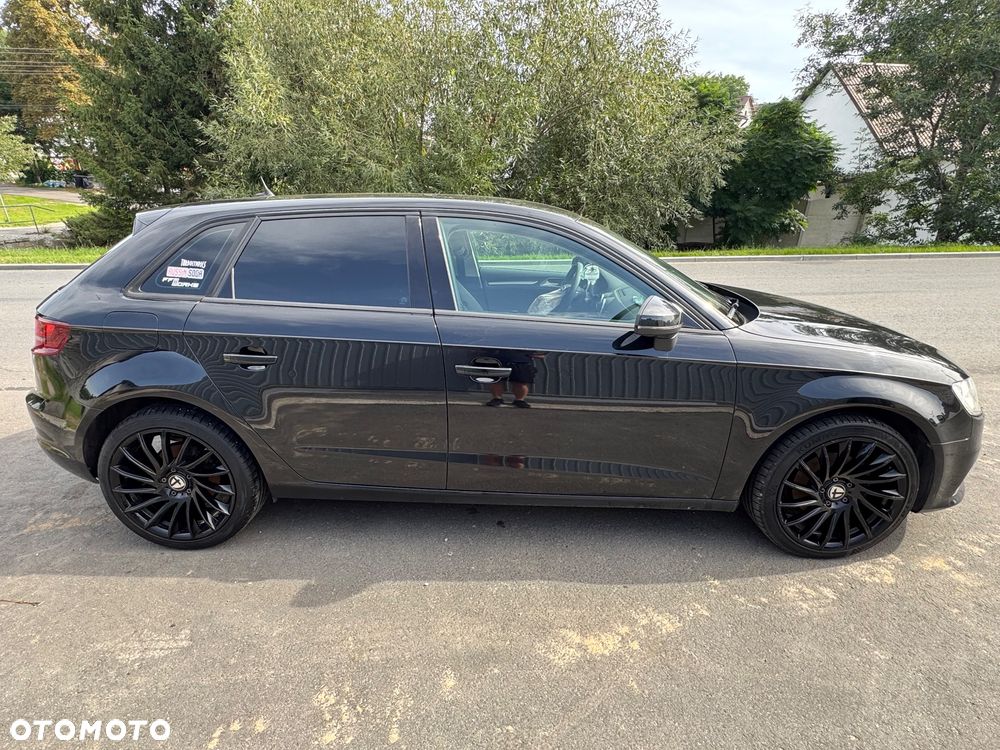 Audi A3 Sportback 1.6 TDI ultra Attraction - 2