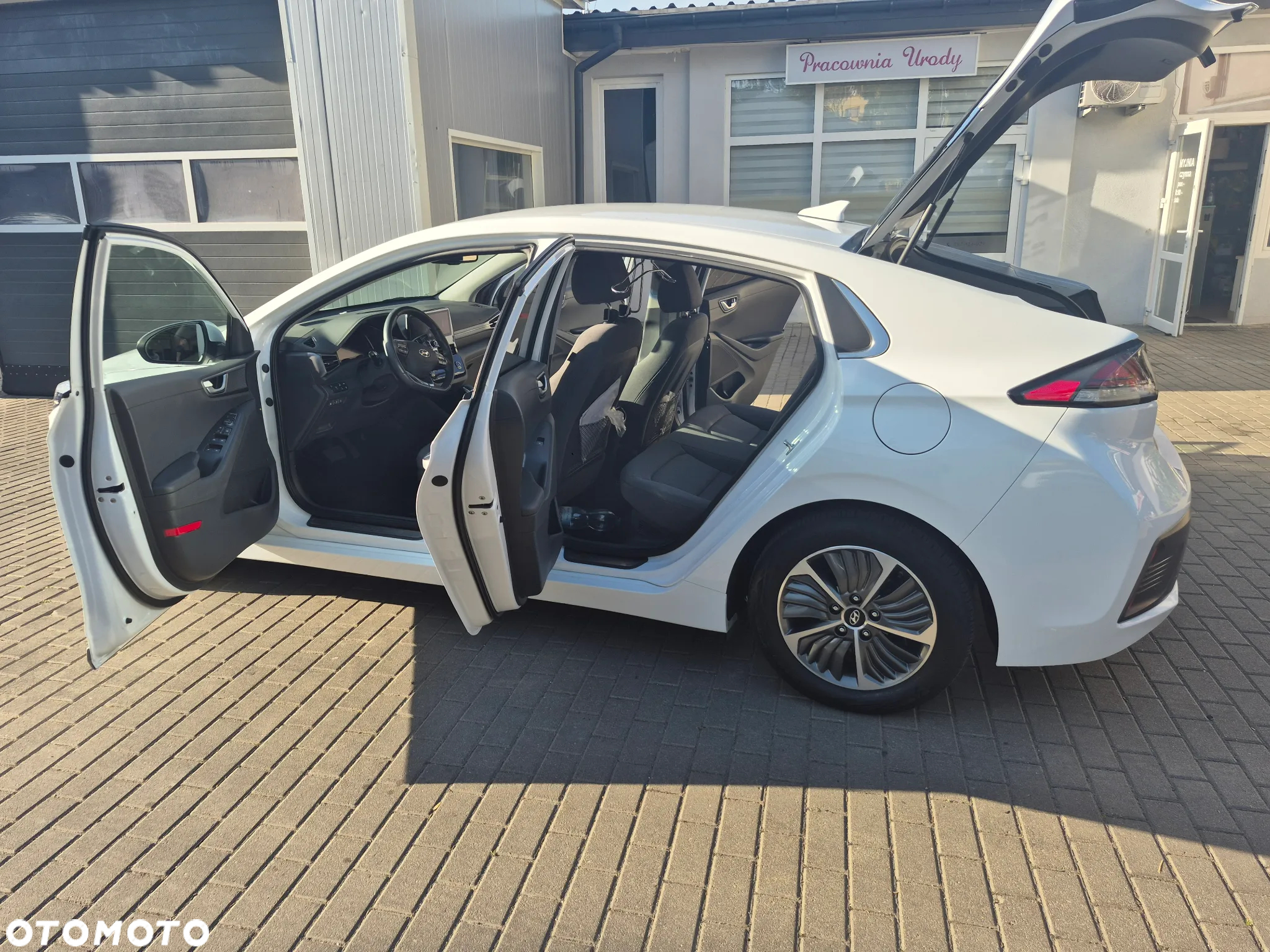 Hyundai IONIQ Hybrid 1.6 GDI Premium - 15