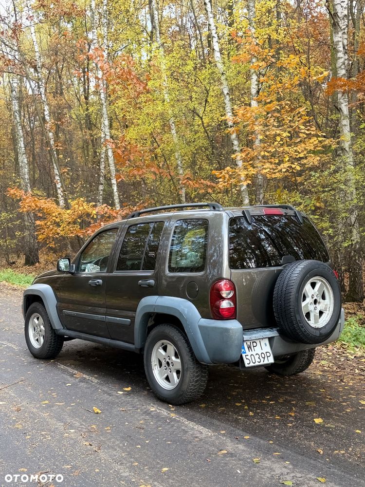 Jeep Liberty 3.7 4x4 - 7