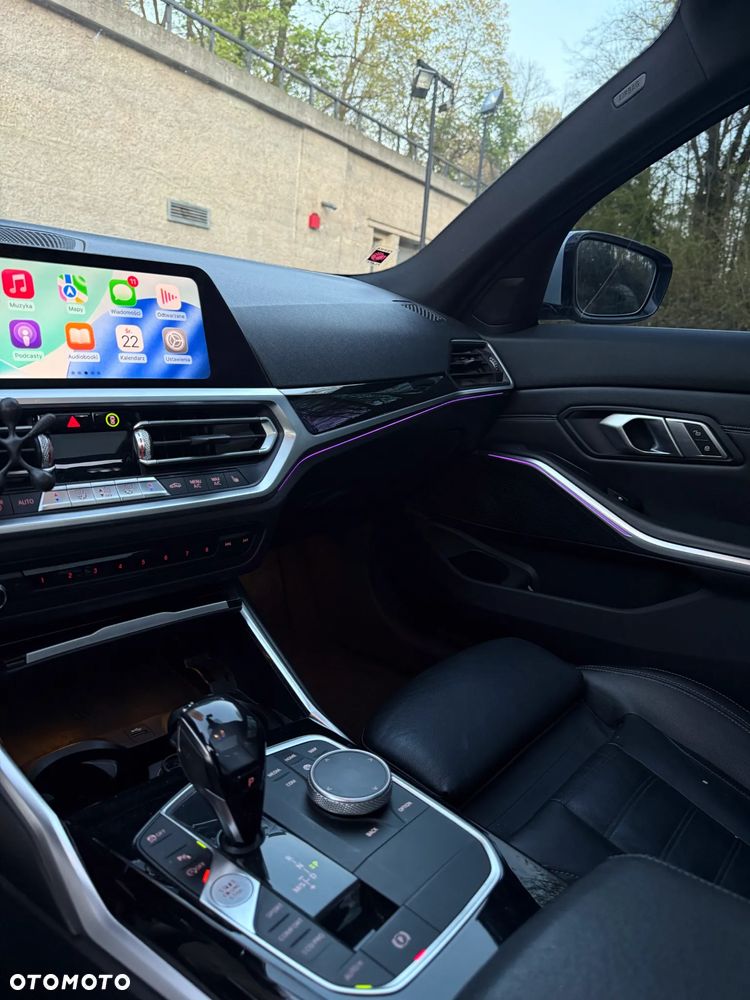 BMW Seria 3 330i Sport Line sport - 15