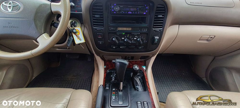 Toyota Land Cruiser - 13