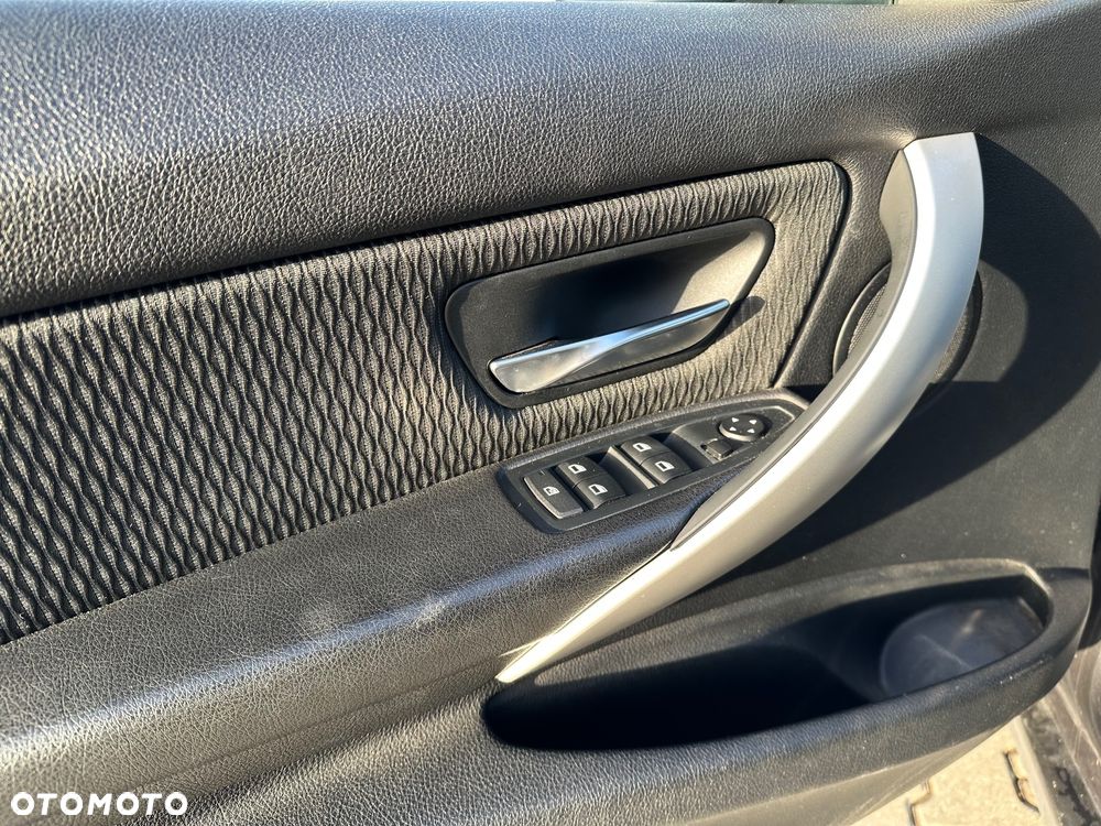 BMW Seria 3 316d Advantage - 12