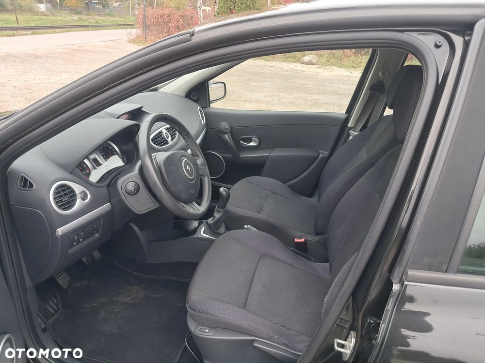 Renault Clio - 14
