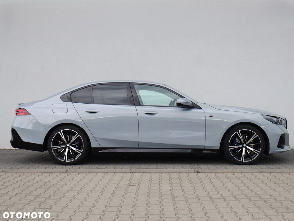 BMW Seria 5 - 32