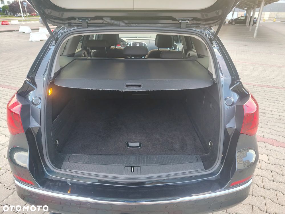 Opel Astra 1.6 T SIDI Sport S&S - 13