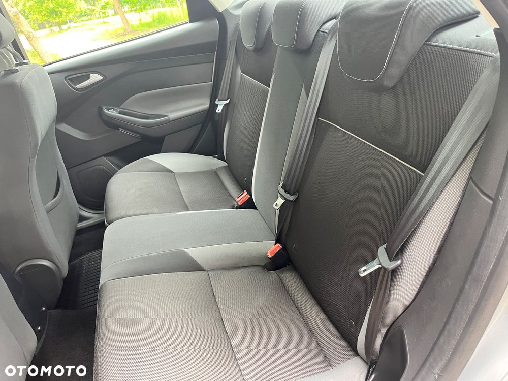 Ford Focus 1.6 Trend - 24