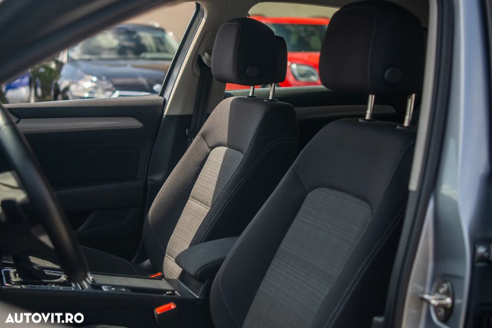 Volkswagen Passat - 22