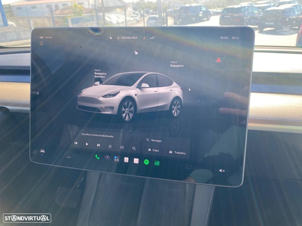 Tesla Model Y Standard RWD - 6