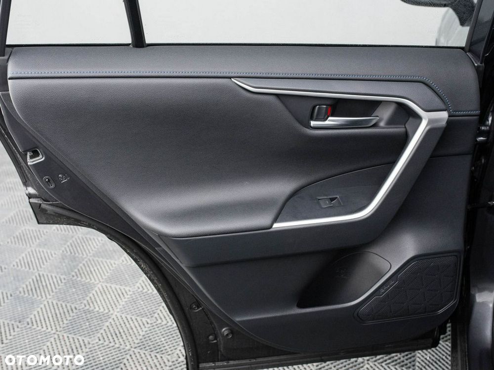 Toyota RAV4 - 23