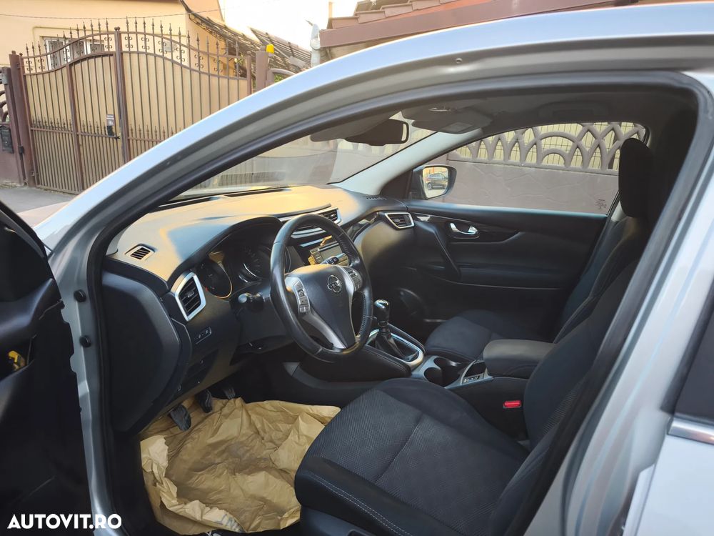 Nissan Qashqai 1.6 DCI N-Connecta - 9