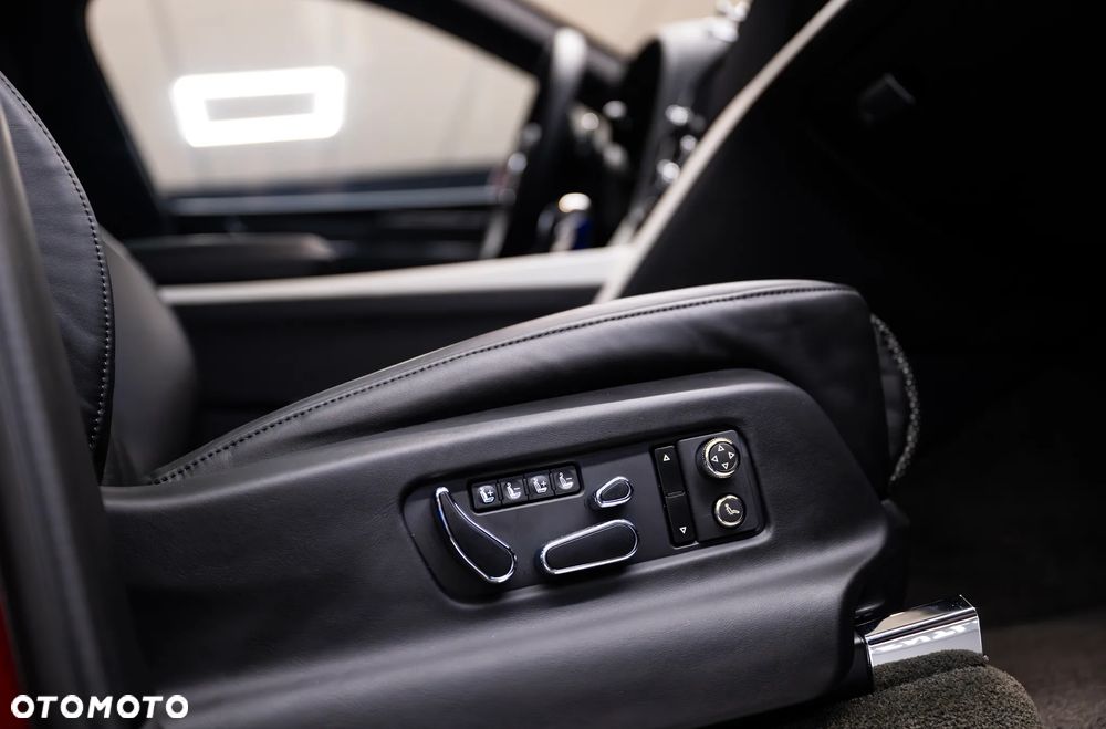 Bentley Bentayga - 29