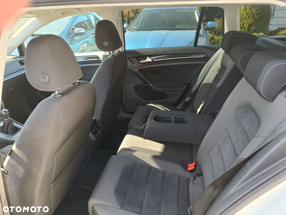 Volkswagen Golf 2.0 TDI SCR Highline - 10