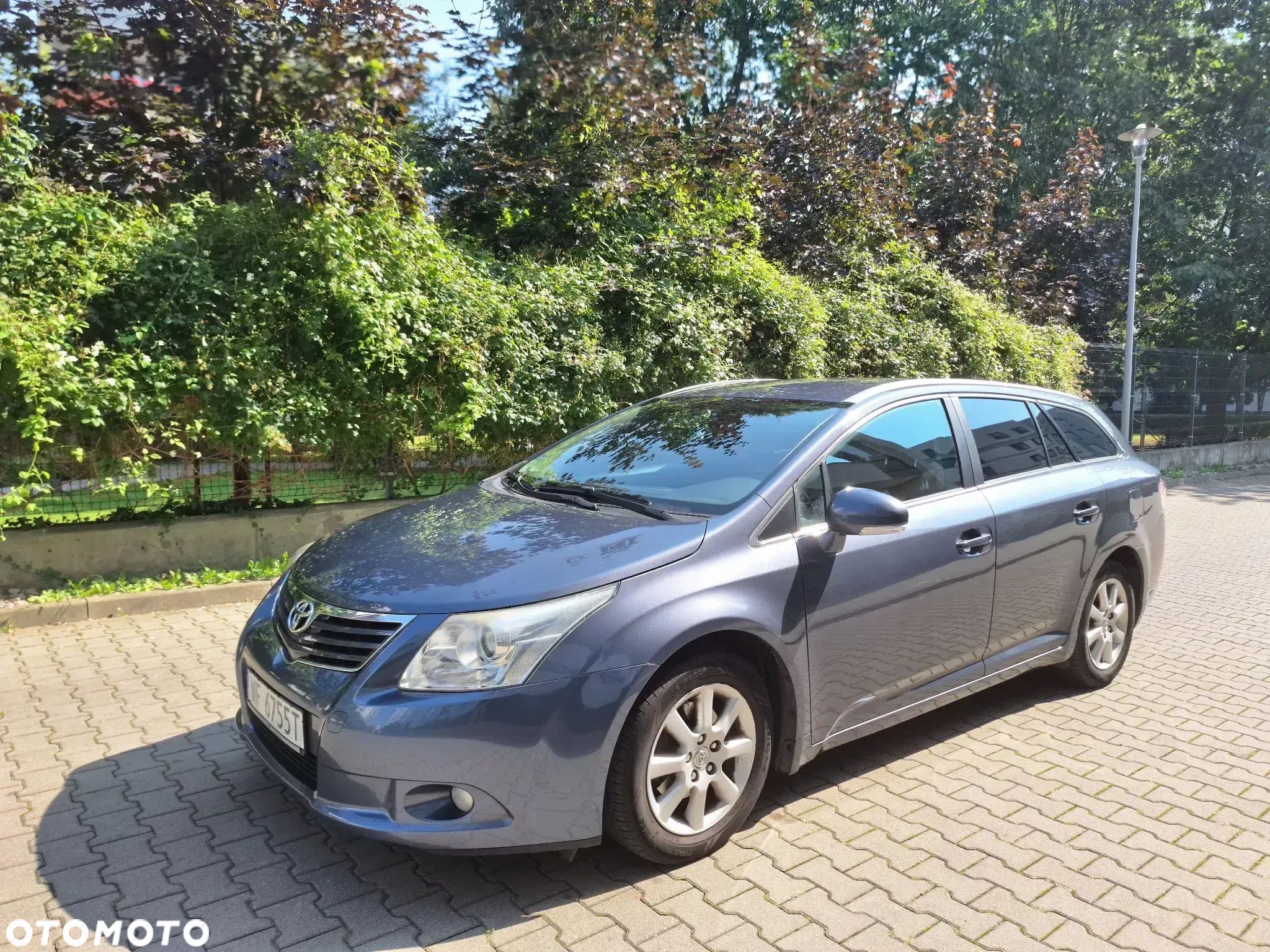 Toyota Avensis 2.0 D-4D - 1