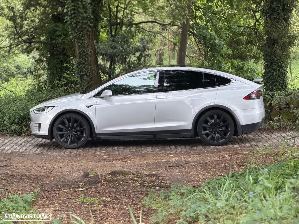 Tesla Model X 100D - 9