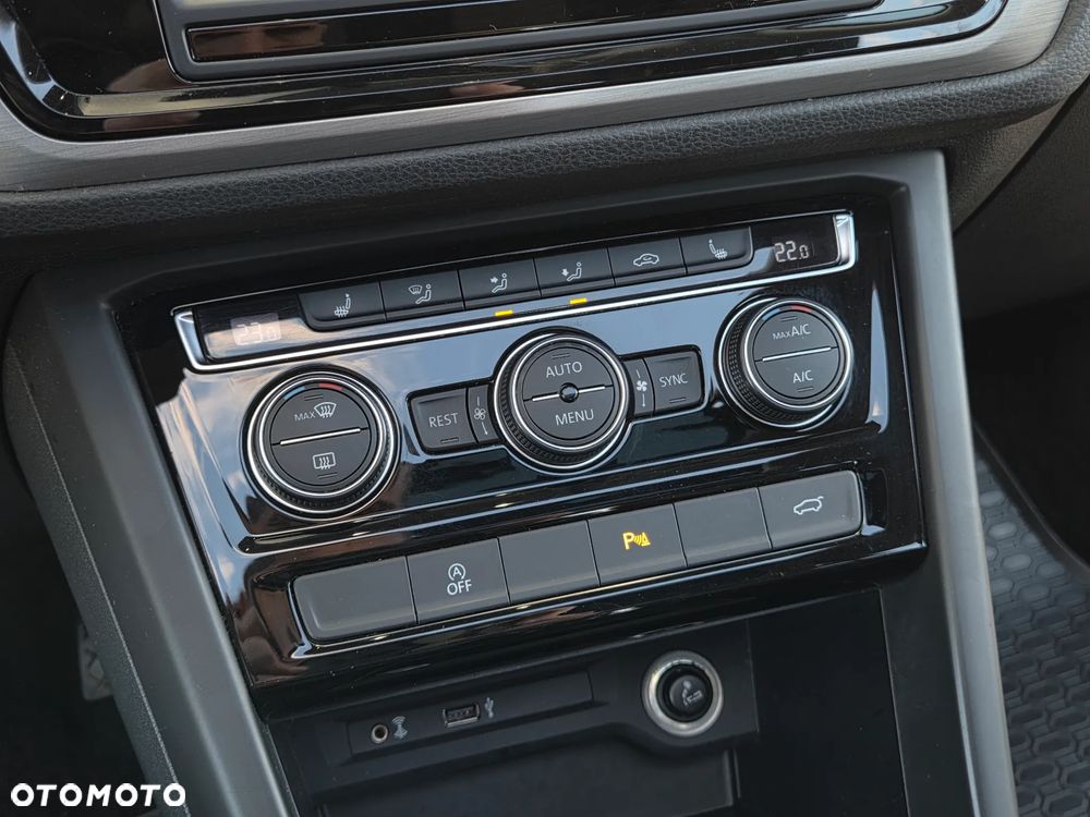 Volkswagen Touran 1.6 TDI SCR (BlueMotion Technology) Comfortline - 33