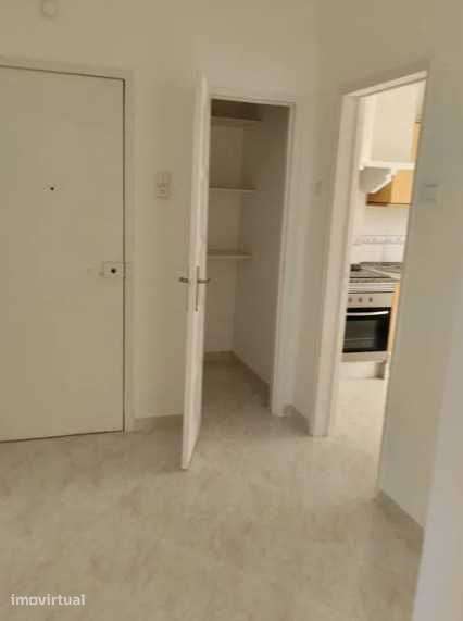vendo apartamento T2 penha de França - Grande imagem: 4/7