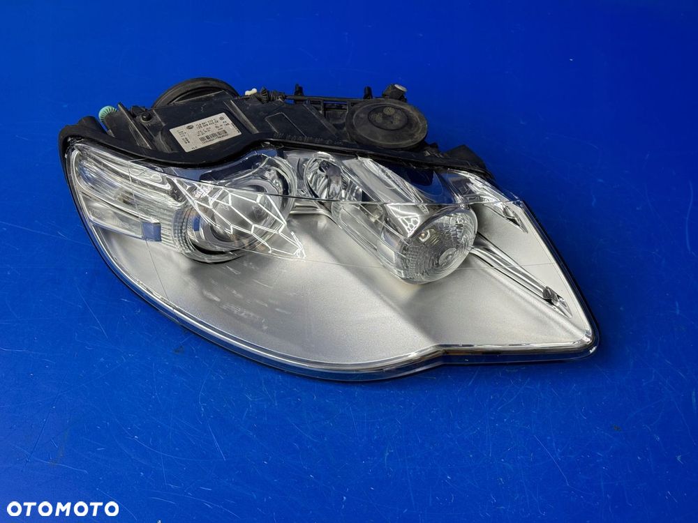 PRAWY BI XENON VW TOUAREG 7L LIFT HELLA BDB EUR - 3