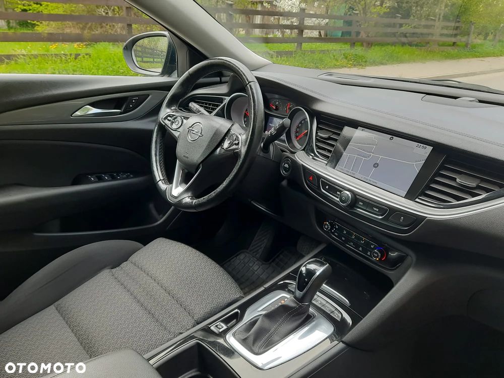 Opel Insignia - 17