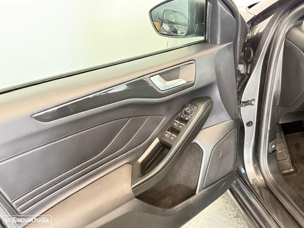 Ford Focus SW 1.0 EcoBoost MHEV ST-Line X - 9