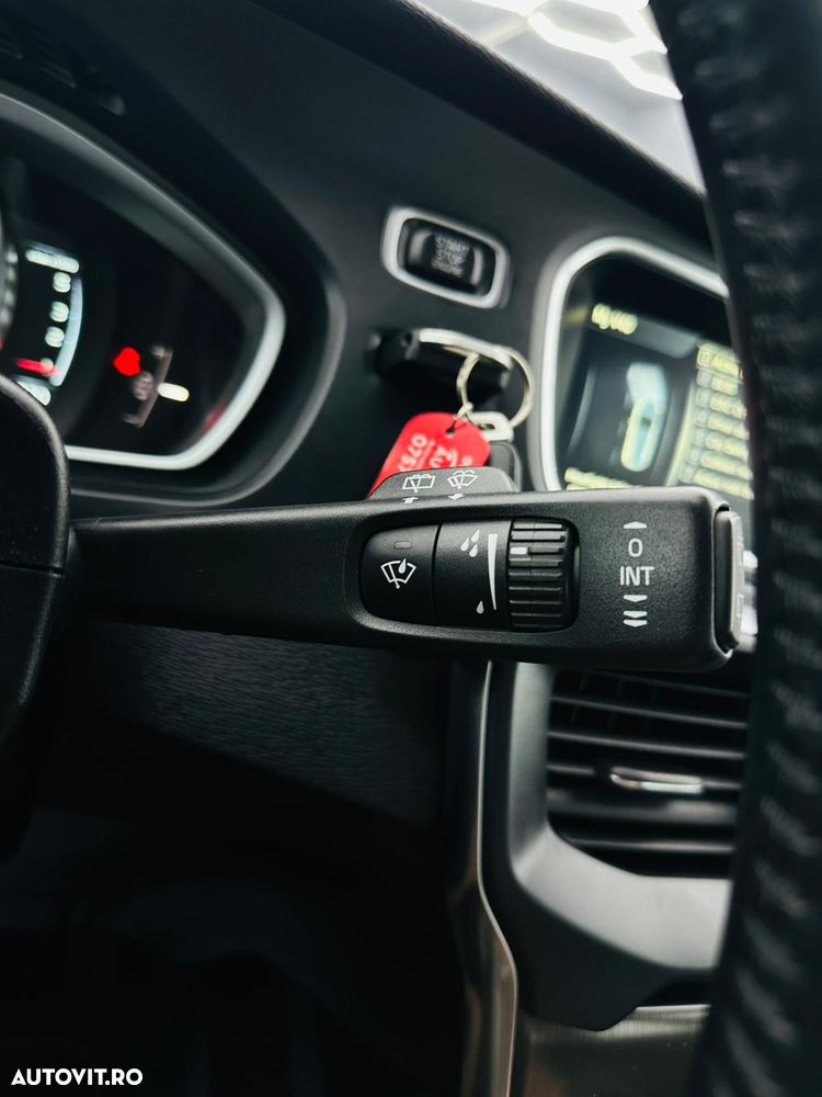 Volvo V40 D2 ECO Summum - 30
