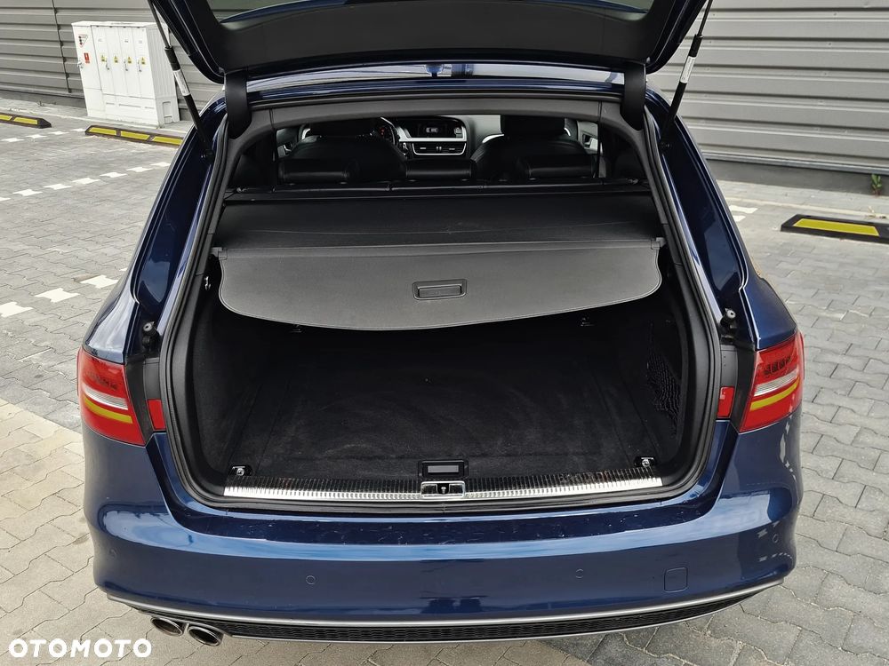 Audi A4 Avant 2.0 TDI DPF S line Sportpaket - 14