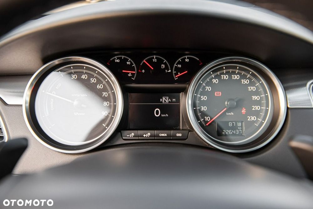 Peugeot 508 RXH 2.0 HDi HYbrid4 - 35