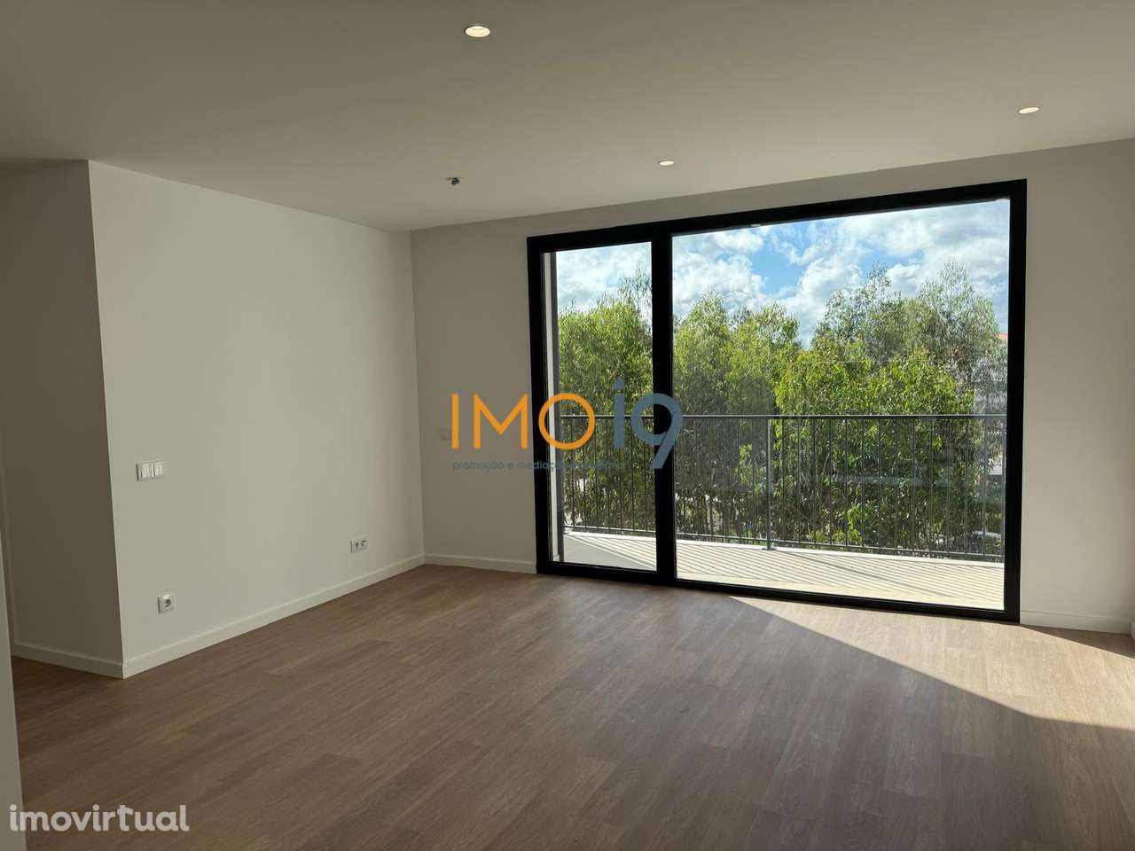 Apartamento T1 cond. c/ piscina - Grande imagem: 4/14