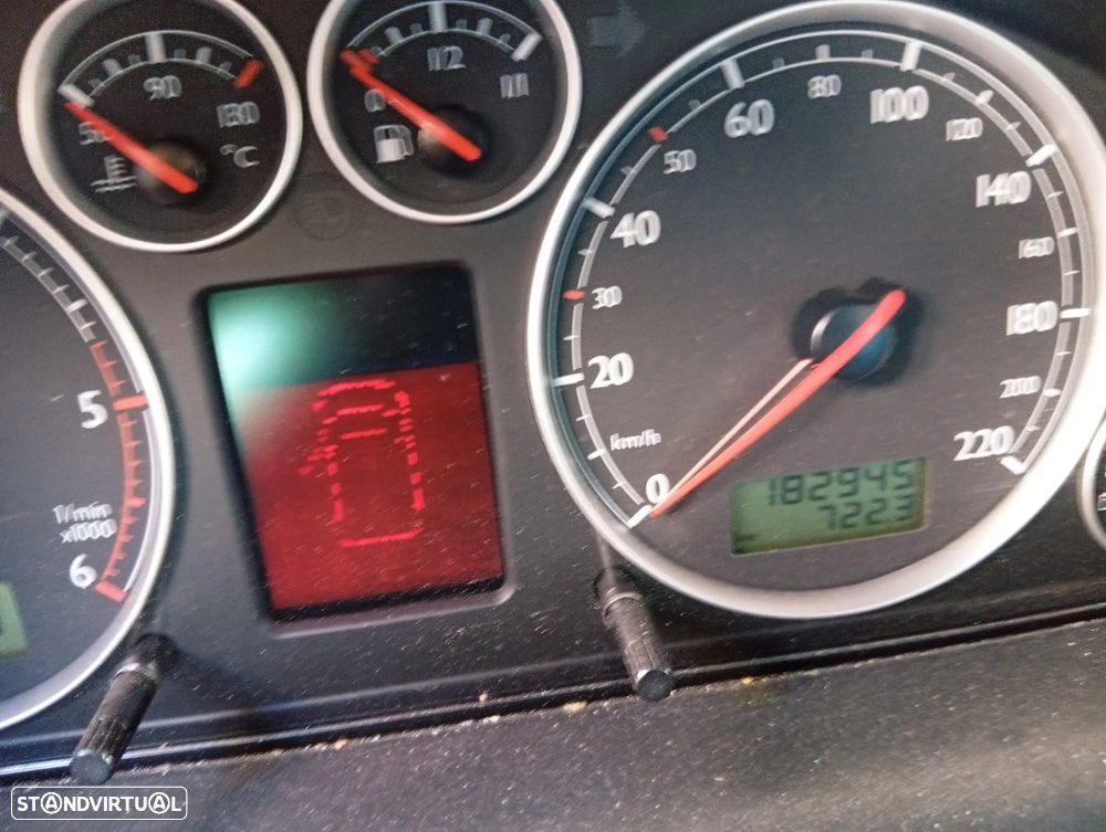 VW Sharan 1.9 TDi Confortline - 6