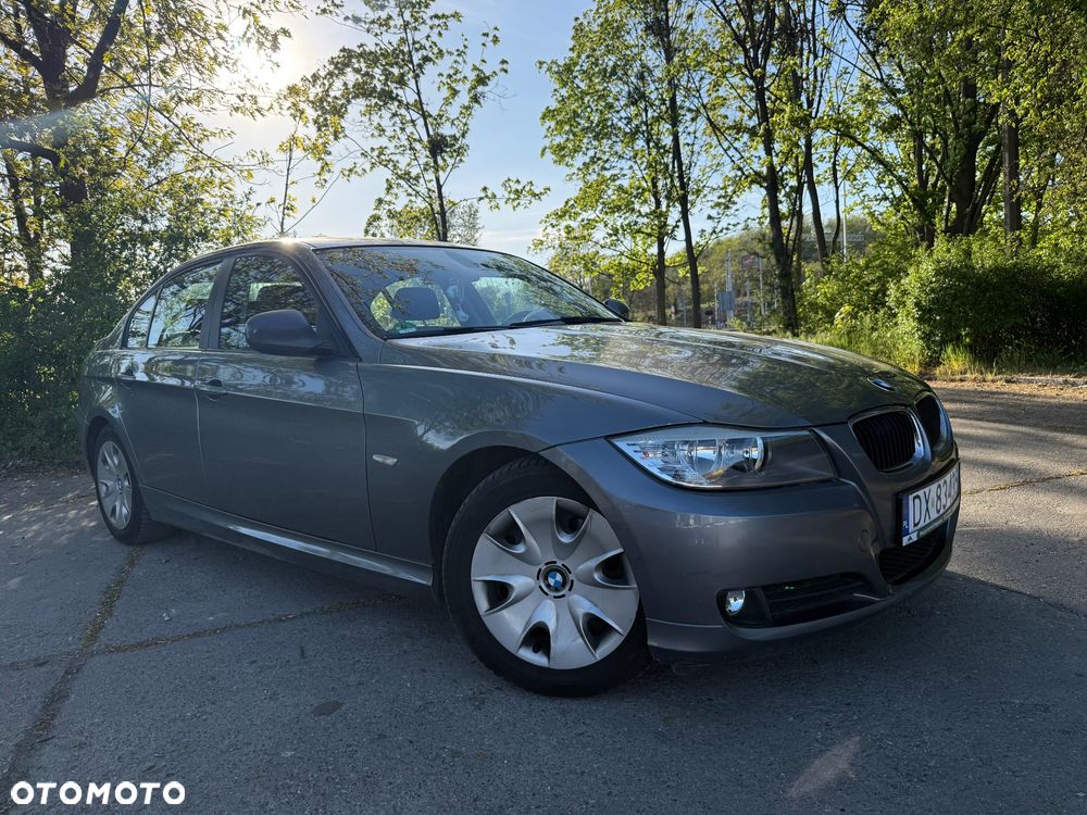BMW Seria 3 318i - 1