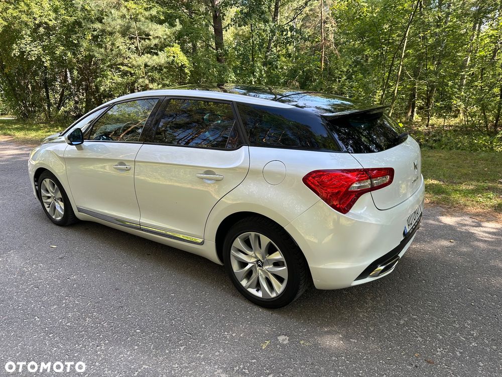 Citroën DS5 THP 155 SoChic - 28