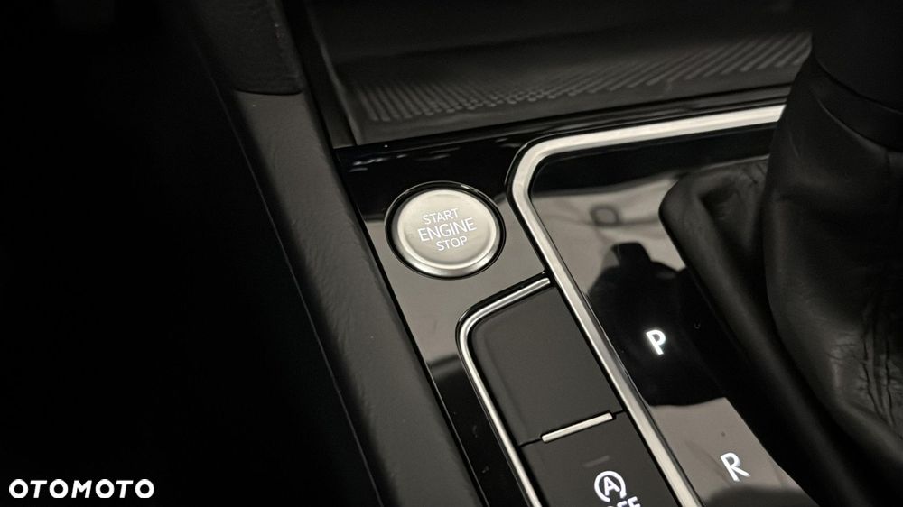 Volkswagen Passat 2.0 TDI EVO Business DSG - 24