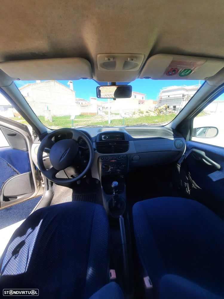 Fiat Punto 1.2 16V HLX - 11