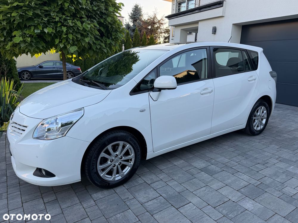 Toyota Verso - 4