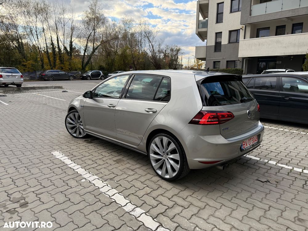Volkswagen Golf 1.4 GTE Plug-In-Hybrid DSG - 4