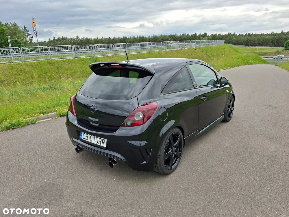 Opel Corsa 1.6 T OPC - 8