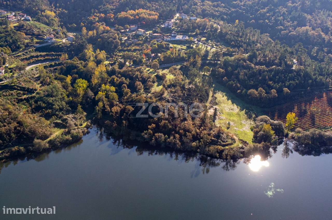 Terreno urbanizável com vistas rio em Marco de Canaveses - Grande imagem: 3/16